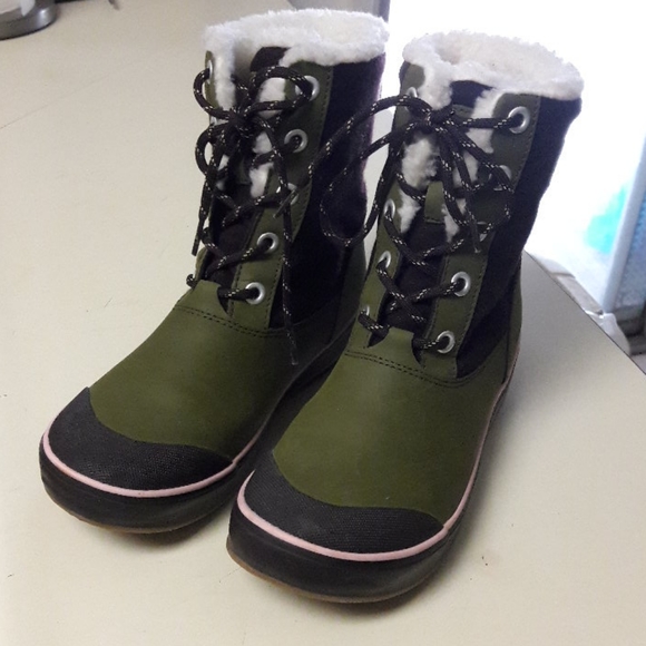 Keen boots size 7